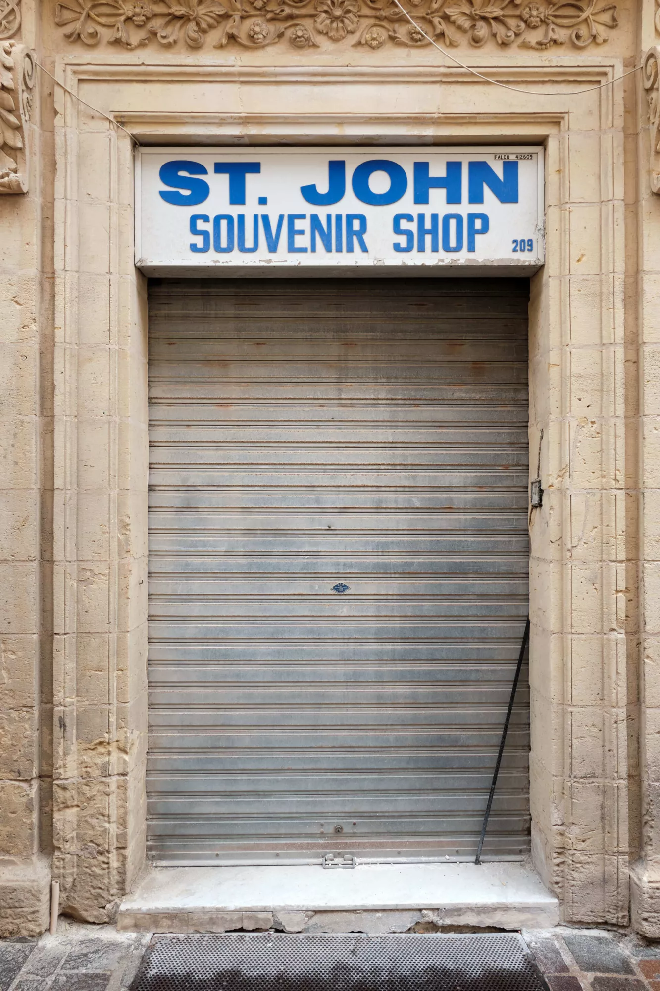 Typography malta shopfront 35