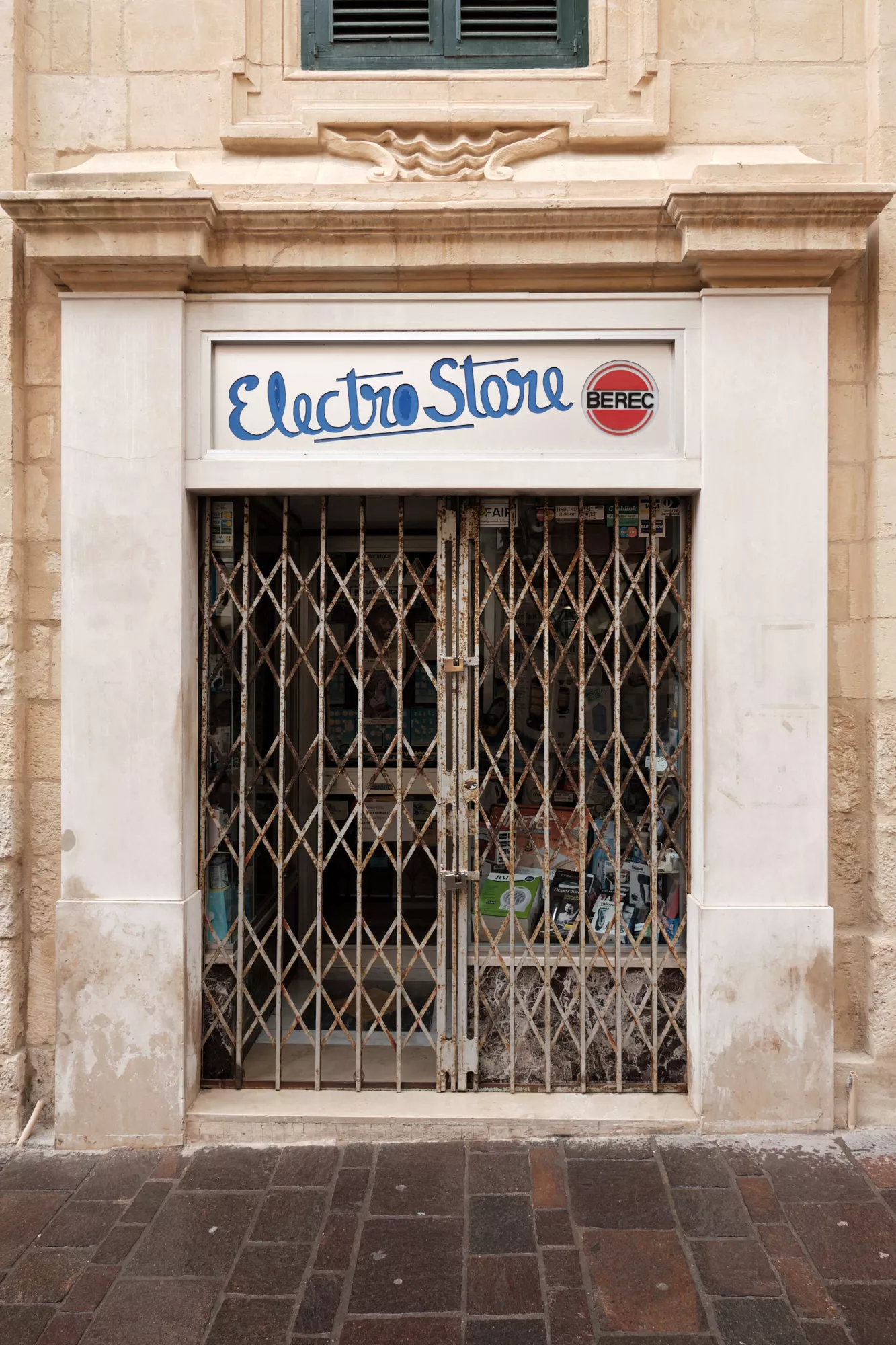Typography malta shopfront 37