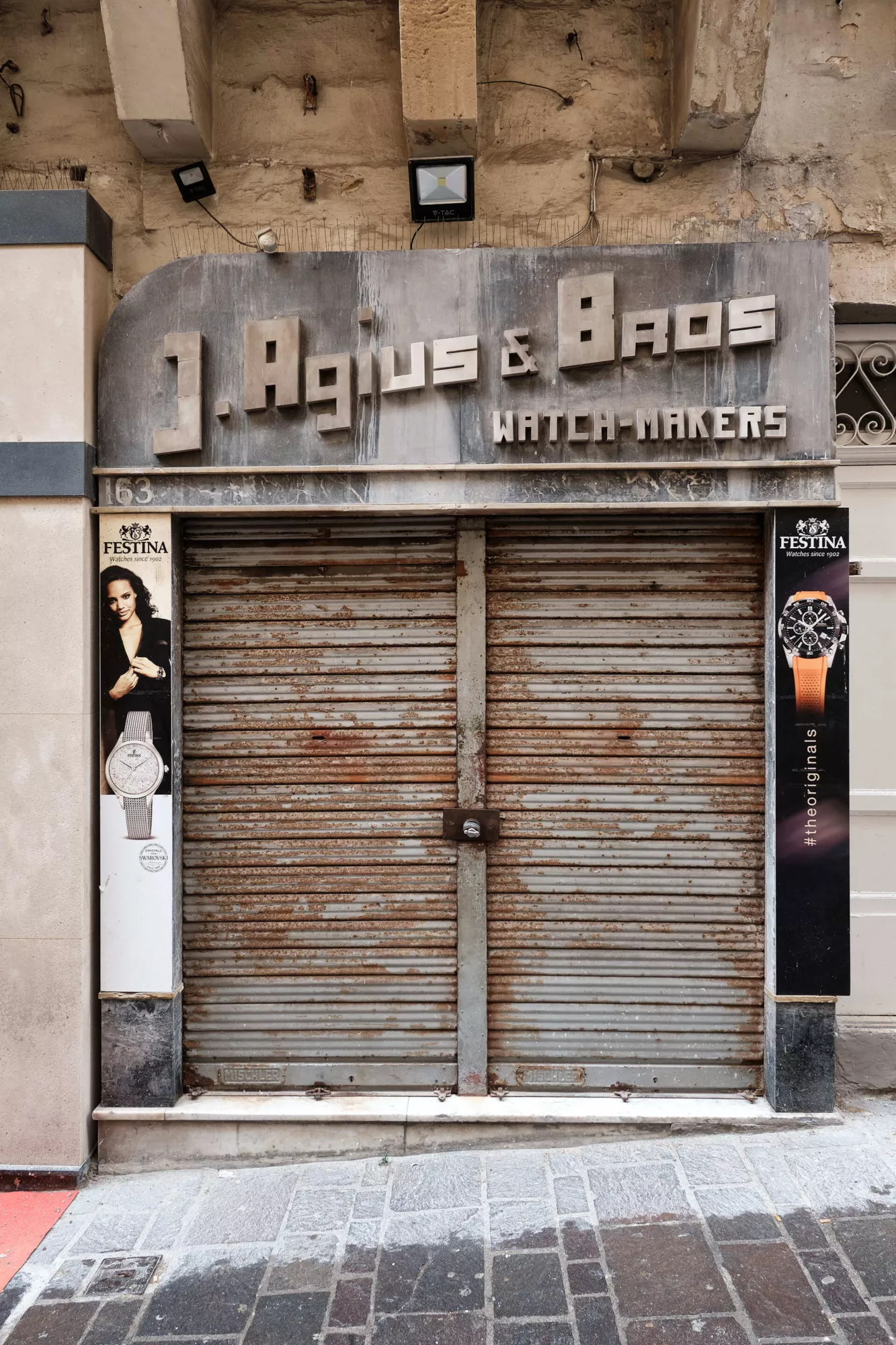 Typography malta shopfront 40